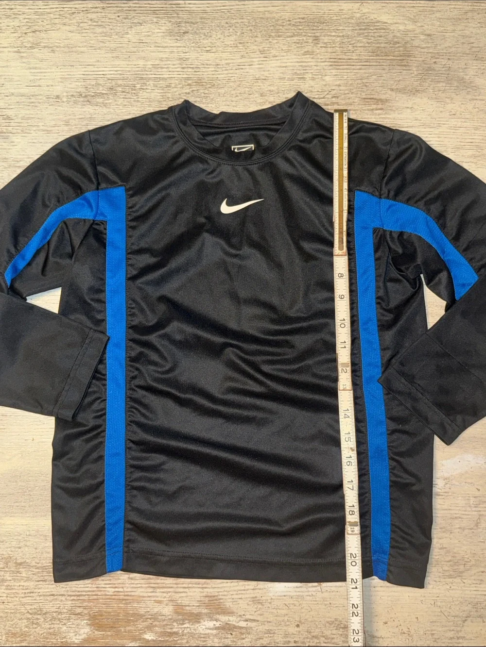 Nike Black Long-Sleeve Performance Top with Royal Blue Panels Boys Size S 8 Yrs